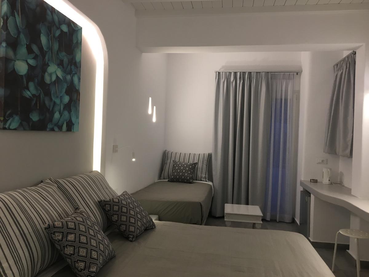 Mina Platys Gialos (Mykonos)
